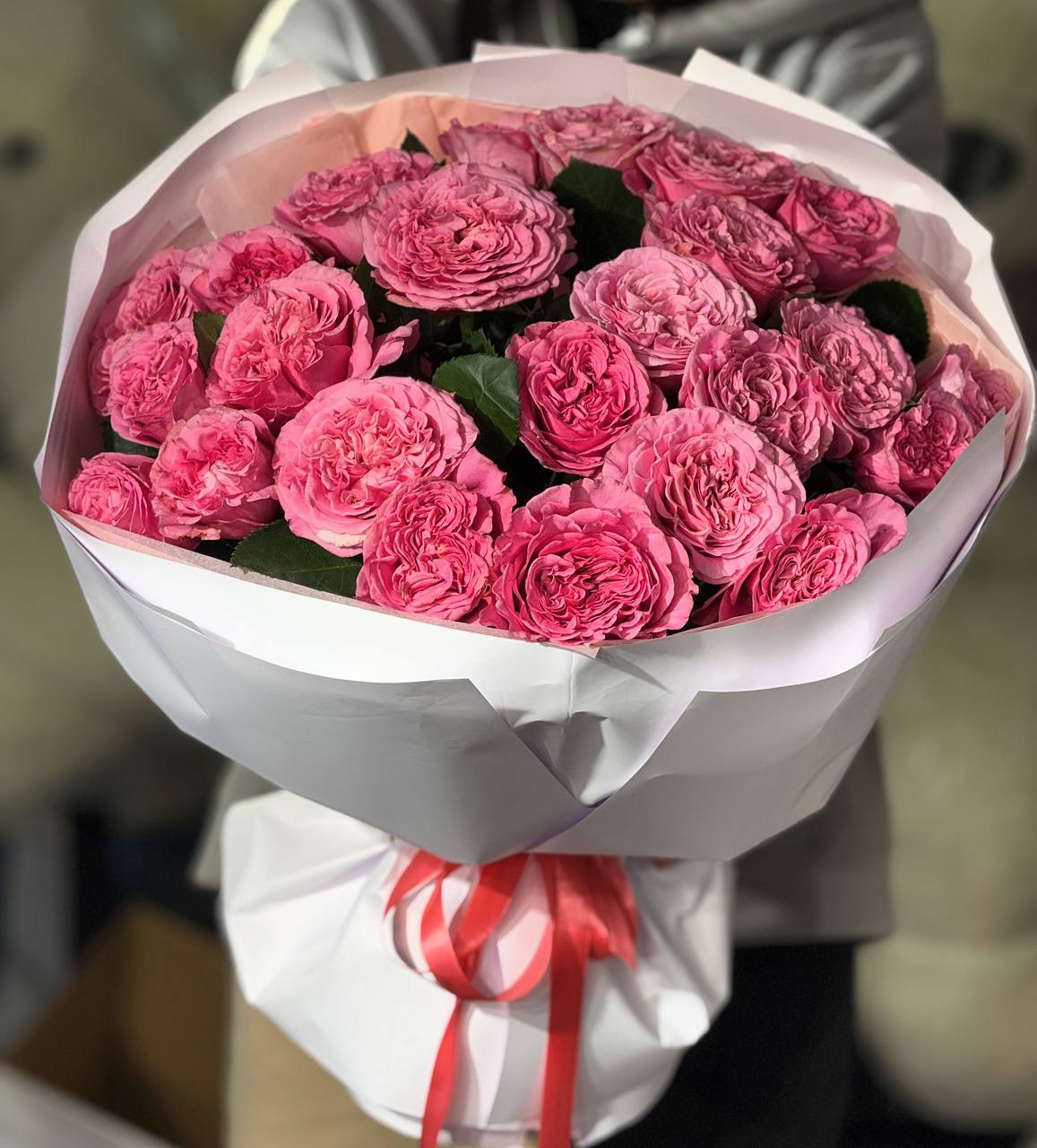 Пионовидные розы 25 